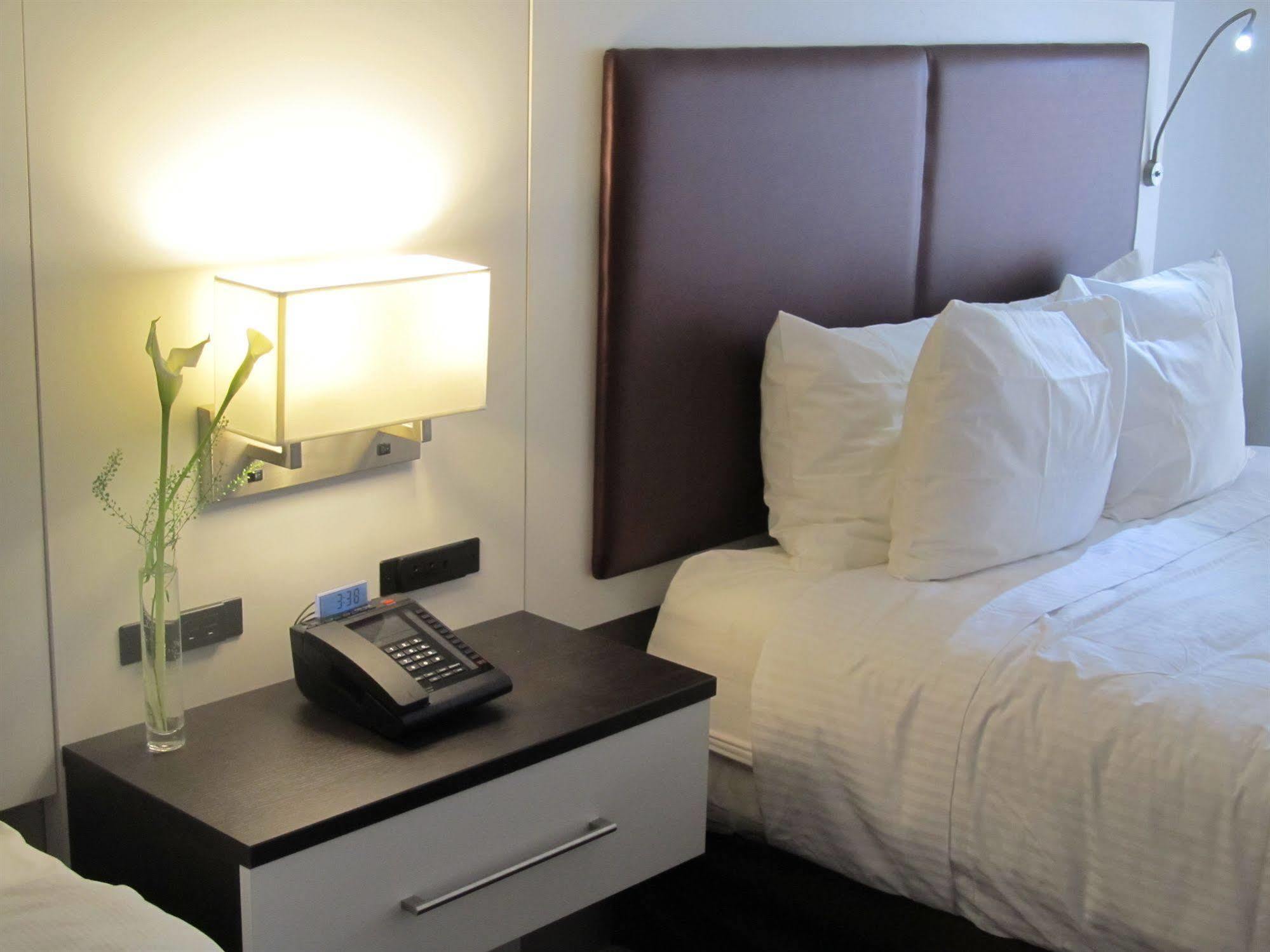 The Saint James Hotel, Ascend Hotel Collection Toronto Ngoại thất bức ảnh